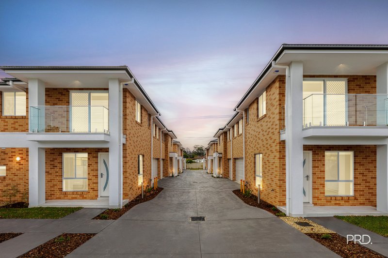 Photo - 6-8/75 Great Western Highway, Kingswood NSW 2747 - Image 1