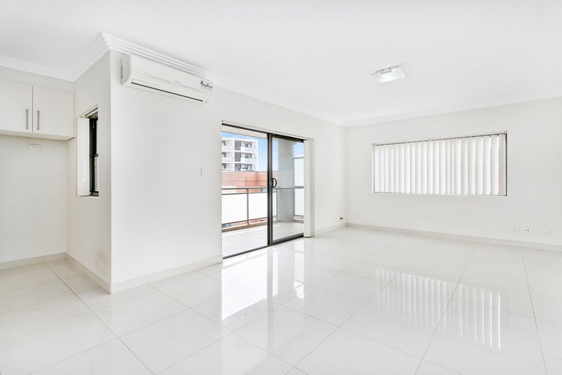 Photo - 6 / 9 - 11 Reginald Avenue, Belmore NSW 2192 - Image 4