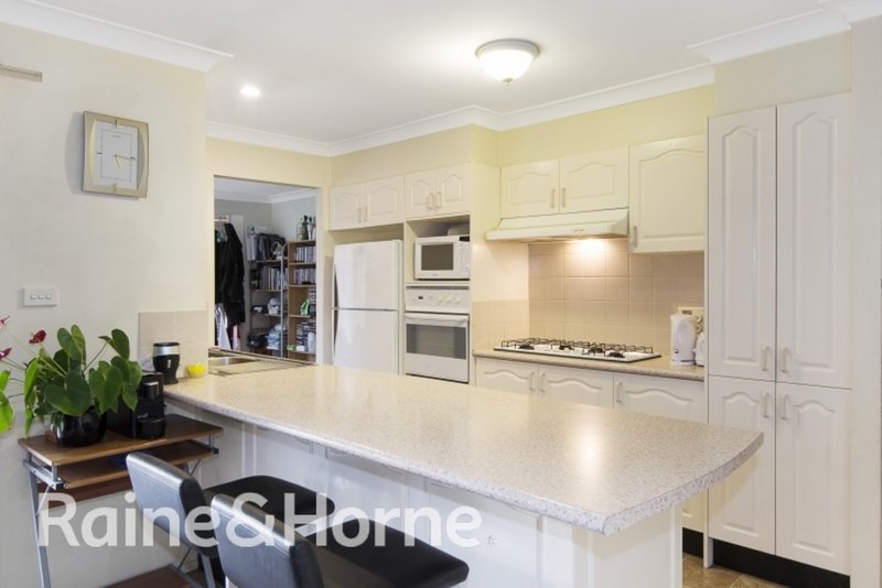 Photo - 6 Aberdeen Place, Stanhope Gardens NSW 2768 - Image 2