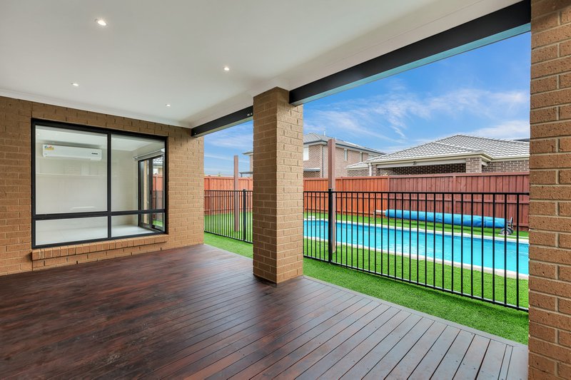 Photo - 6 Aberfeldy Road, Werribee VIC 3030 - Image 10