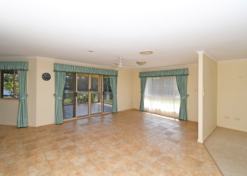 Photo - 6 Adam Court, Urangan QLD 4655 - Image 5