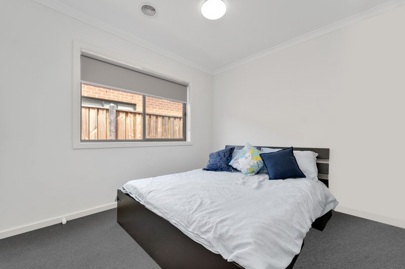 Photo - 6 Aesop Street, Point Cook VIC 3030 - Image 8