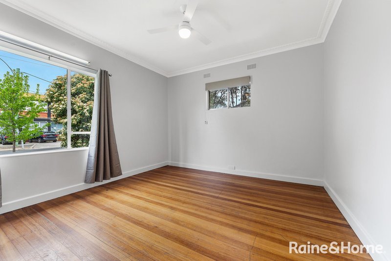 Photo - 6 Albert Crescent, St Albans VIC 3021 - Image 4