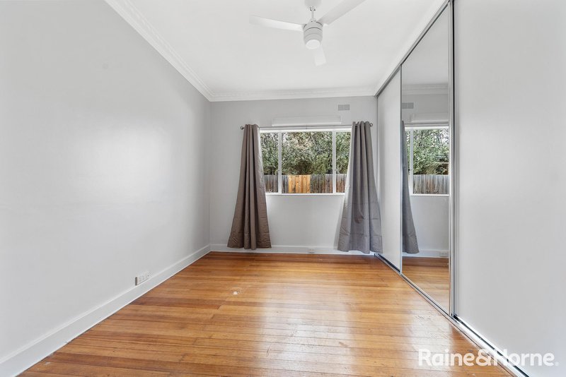 Photo - 6 Albert Crescent, St Albans VIC 3021 - Image 6