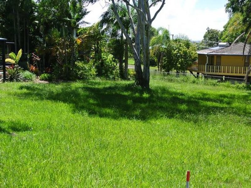 Photo - 6 Alkira Street, Macleay Island QLD 4184 - Image 4