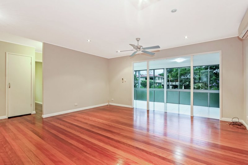 Photo - 6 Alkoomi Avenue, Ferny Hills QLD 4055 - Image 7