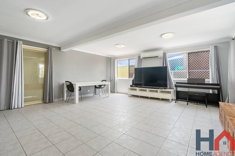 Photo - 6 Alt Street, Smithfield NSW 2164 - Image 3