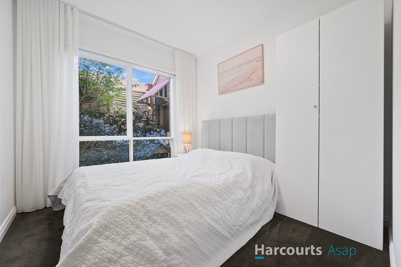 Photo - 6 Alton Court, Narre Warren VIC 3805 - Image 3