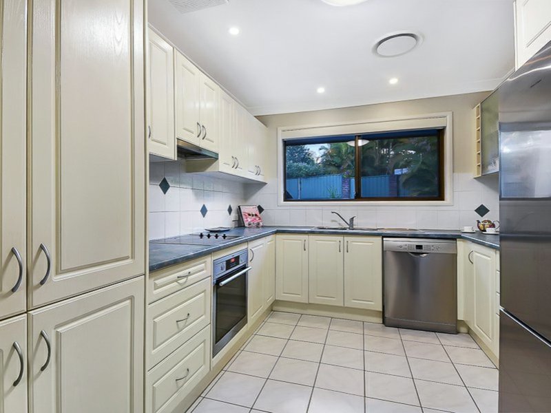 Photo - 6 Amadeus Place, Aspley QLD 4034 - Image 6