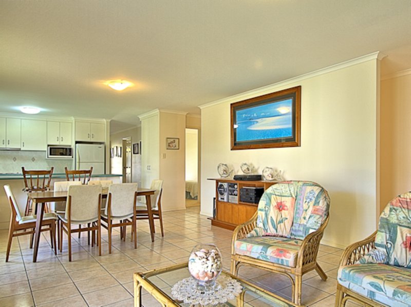 Photo - 6 Amber Court, Burrum Heads QLD 4659 - Image 3