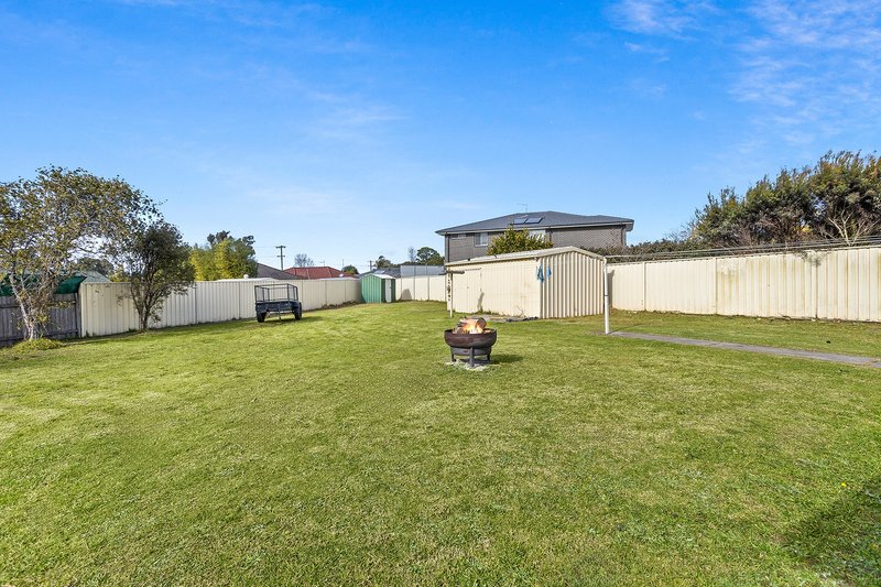 Photo - 6 Amblecote Place, Tahmoor NSW 2573 - Image 9