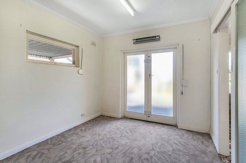 Photo - 6 Ambrose Avenue, Campbelltown SA 5074 - Image 5