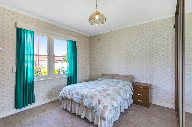 Photo - 6 Ambrose Avenue, Campbelltown SA 5074 - Image 6