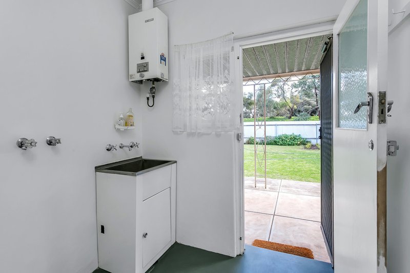 Photo - 6 Ambrose Avenue, Campbelltown SA 5074 - Image 10