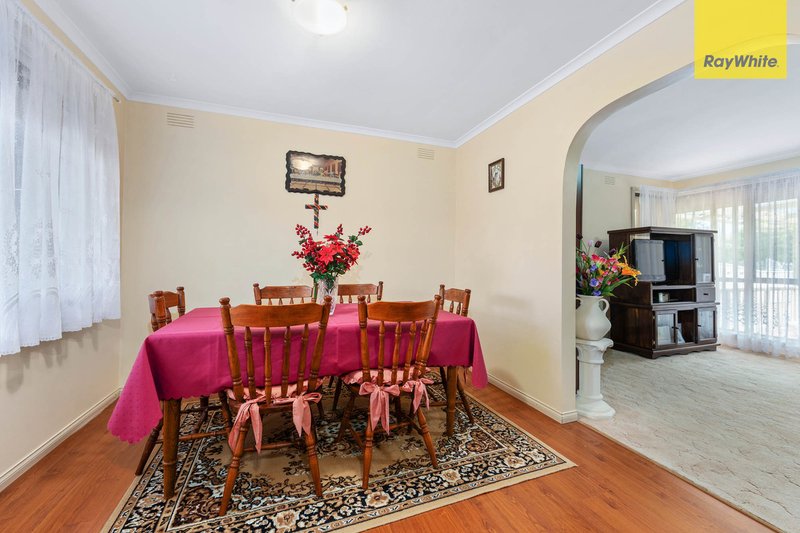 Photo - 6 Amelia Avenue, Deer Park VIC 3023 - Image 3