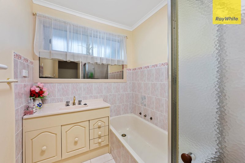 Photo - 6 Amelia Avenue, Deer Park VIC 3023 - Image 6