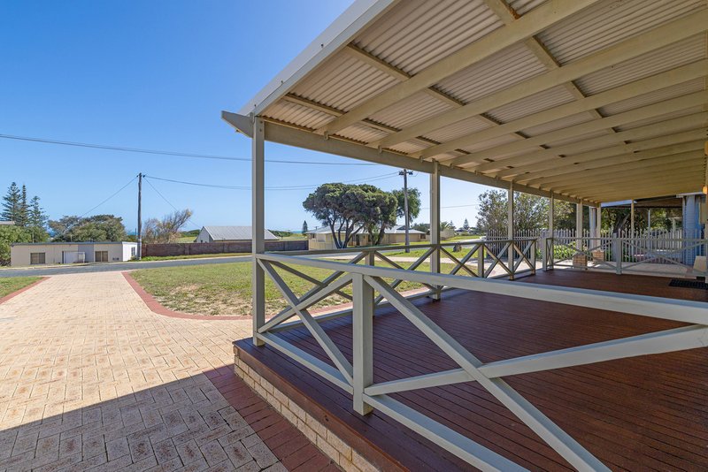 Photo - 6 Ammon Avenue, Ledge Point WA 6043 - Image 12