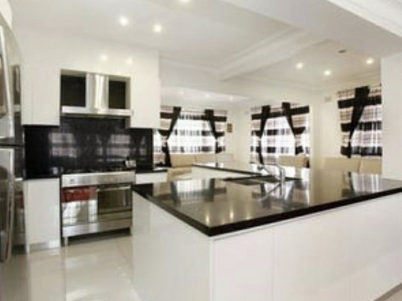 Photo - 6 Amos Place, Marayong NSW 2148 - Image 4