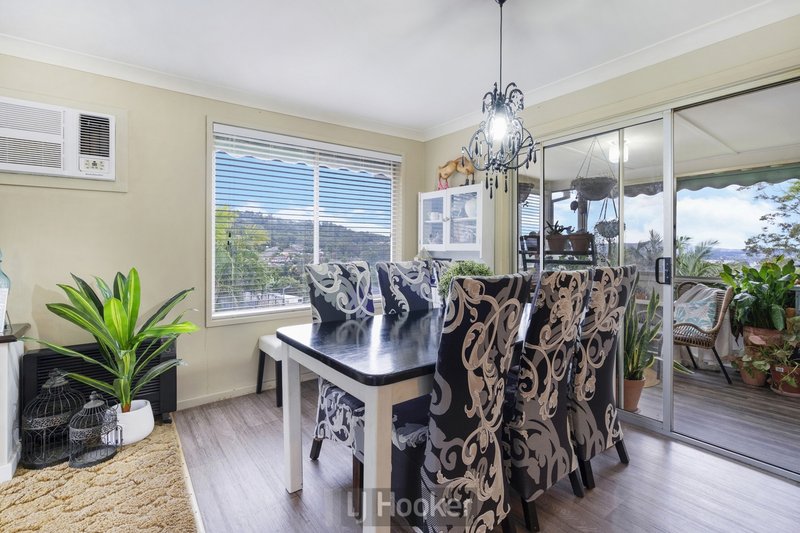 Photo - 6 Amsdale Avenue, Macquarie Hills NSW 2285 - Image 3