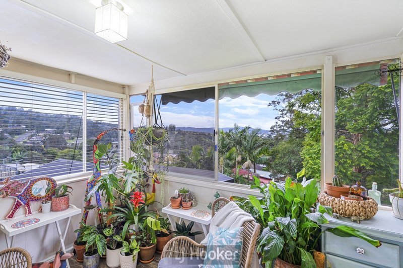 Photo - 6 Amsdale Avenue, Macquarie Hills NSW 2285 - Image 8