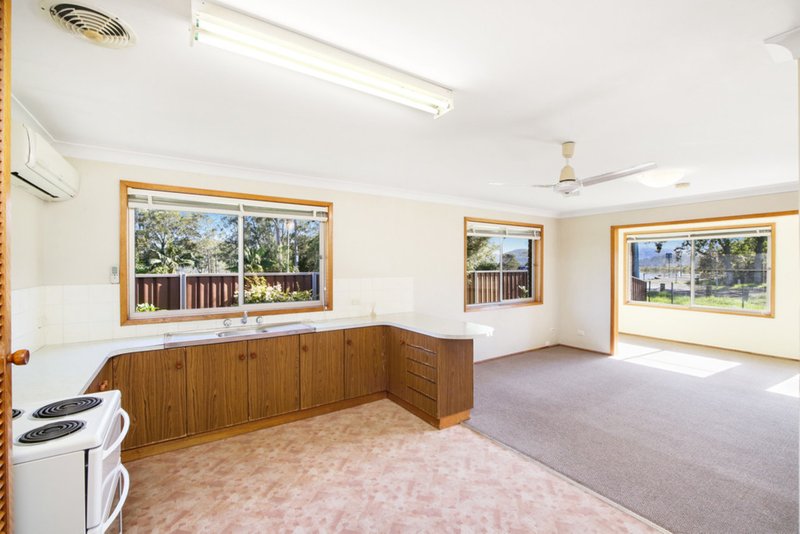 Photo - 6 Amy St , Davistown NSW 2251 - Image 4