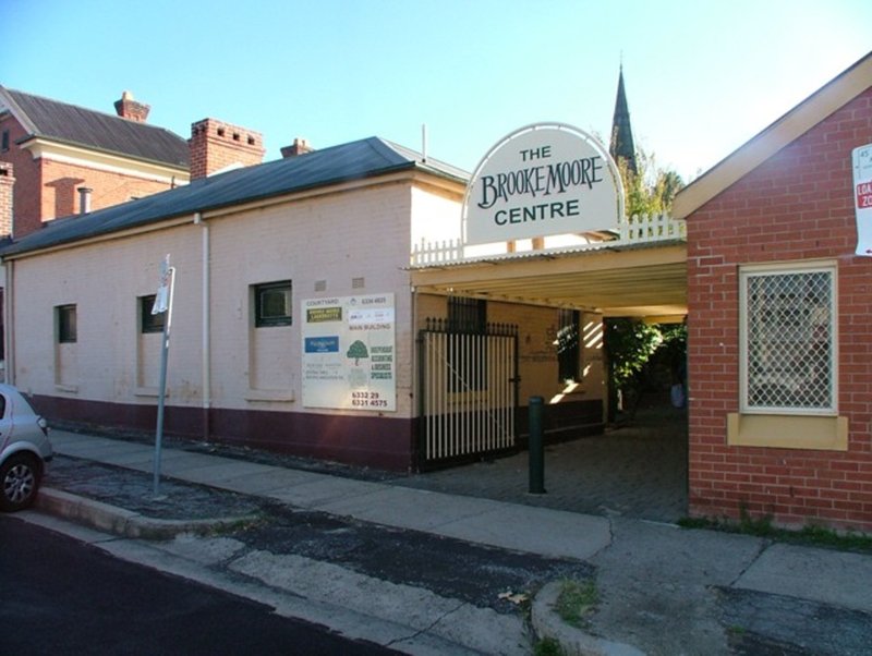 Photo - 6 and 7/142 William Street, Bathurst NSW 2795 - Image 3