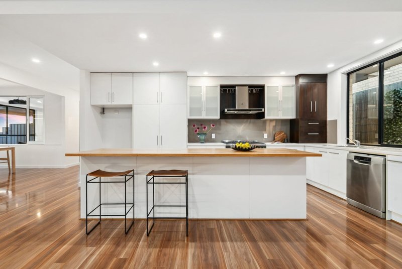 Photo - 6 Anglesea Lane, Seaford Rise SA 5169 - Image 6
