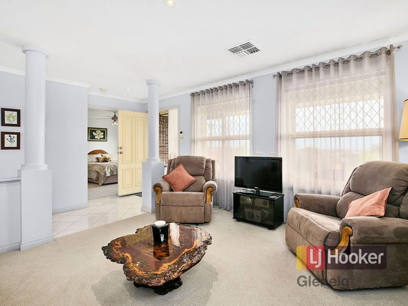 Photo - 6 Annabelle Drive, Hallett Cove SA 5158 - Image 3