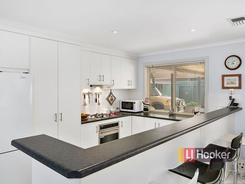 Photo - 6 Annabelle Drive, Hallett Cove SA 5158 - Image 5