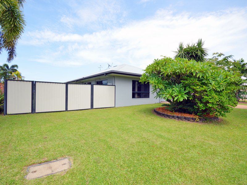 Photo - 6 Anzac Avenue, Rocky Point QLD 4874 - Image 2