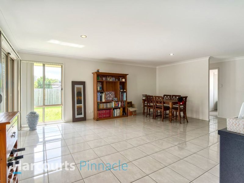 Photo - 6 Apache Street, Dakabin QLD 4503 - Image 4