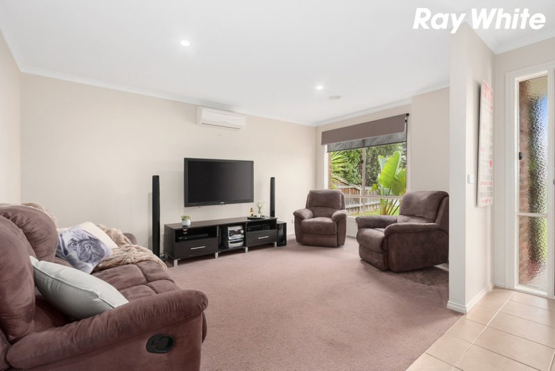 Photo - 6 Arden Ave , Pakenham VIC 3810 - Image 3