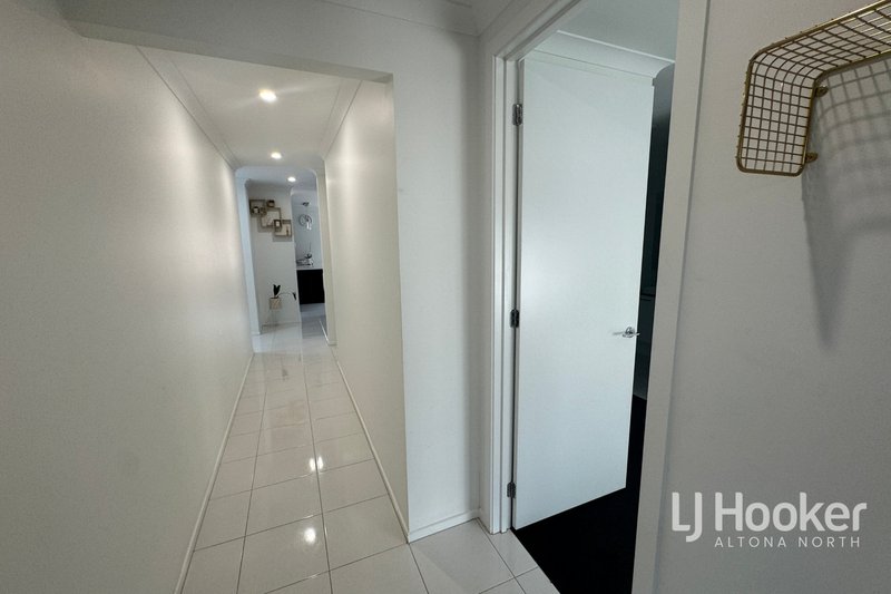 Photo - 6 Arkaba Way, Werribee VIC 3030 - Image 3