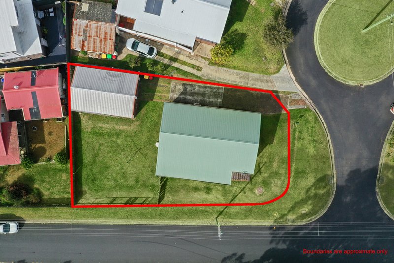 Photo - 6 Armstrong Street, Dapto NSW 2530 - Image 4