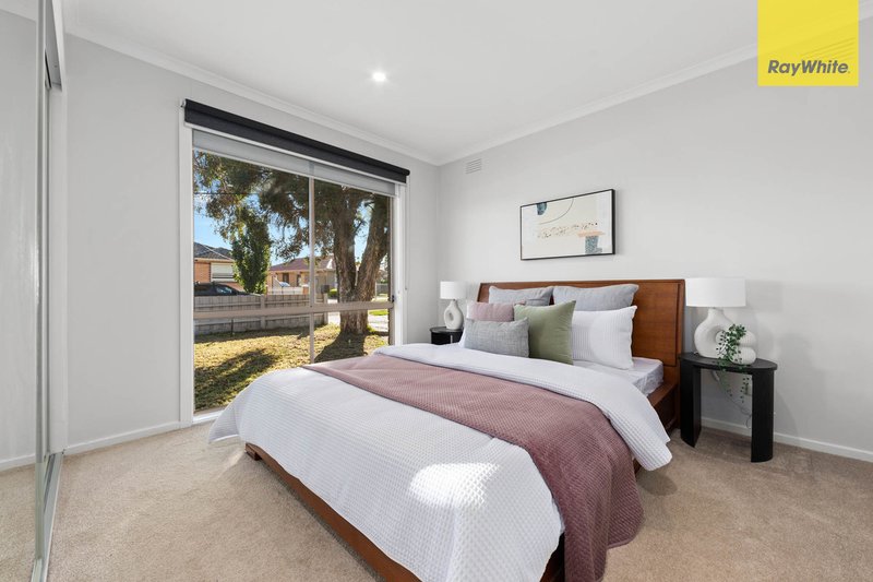 Photo - 6 Ascot Court, St Albans VIC 3021 - Image 7