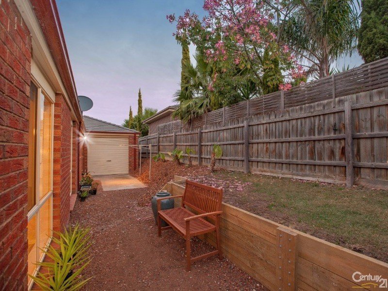 Photo - 6 Ash Crescent, Pakenham VIC 3810 - Image 20