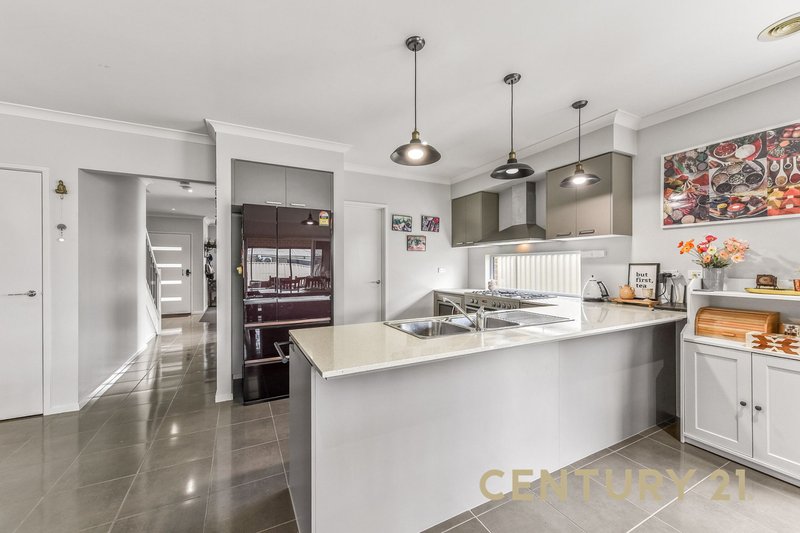 Photo - 6 Ashford Drive, Pakenham VIC 3810 - Image 4