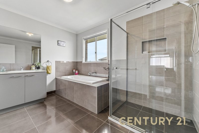Photo - 6 Ashford Drive, Pakenham VIC 3810 - Image 11
