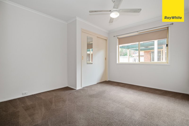 Photo - 6 Asquith Place, Melton West VIC 3337 - Image 4
