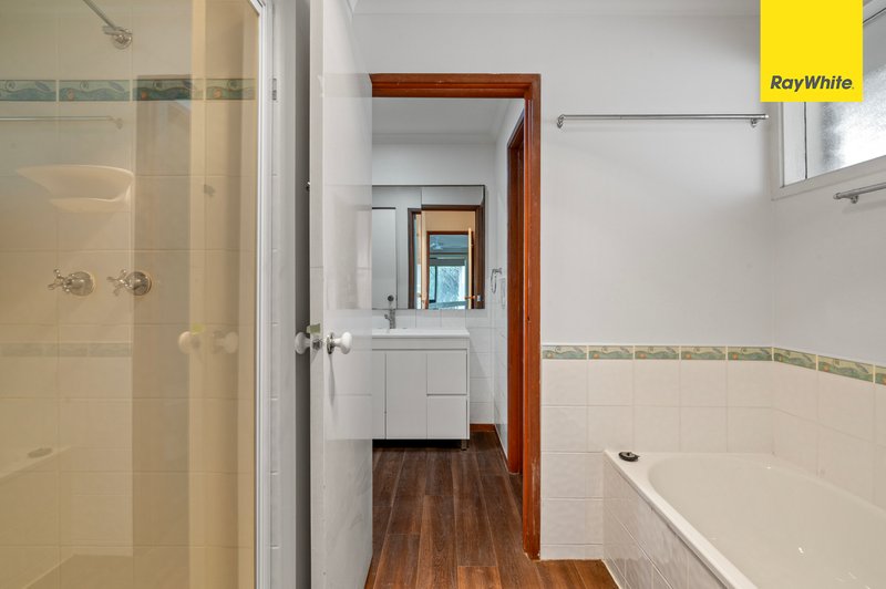 Photo - 6 Asquith Place, Melton West VIC 3337 - Image 9