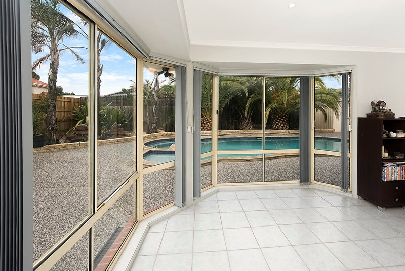 Photo - 6 Astair Avenue, South Morang VIC 3752 - Image 6