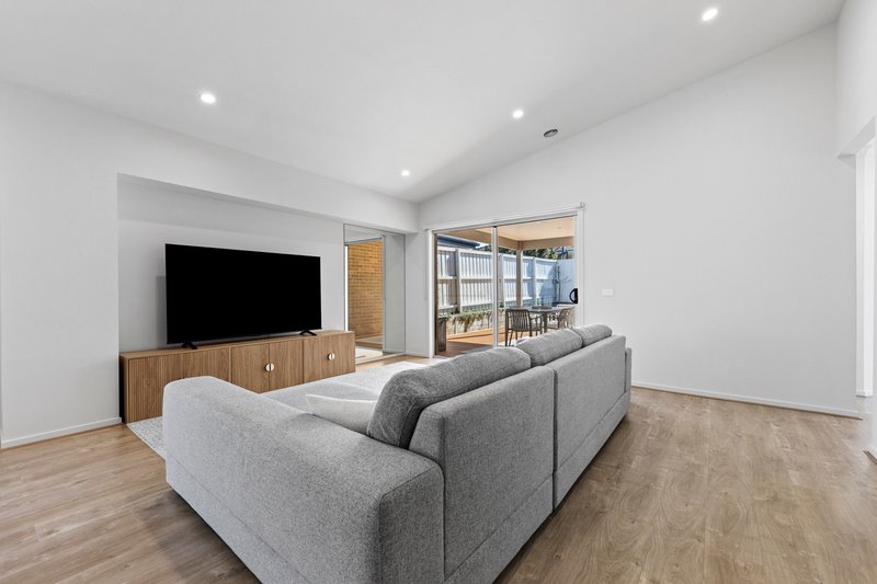 Photo - 6 Atherton Avenue, Officer South VIC 3809 - Image 8