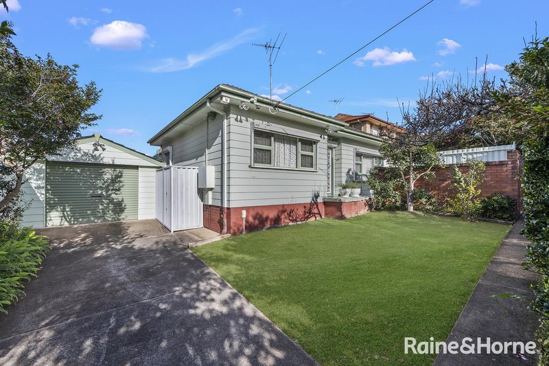 6 Aubrey Street, Ingleburn NSW 2565