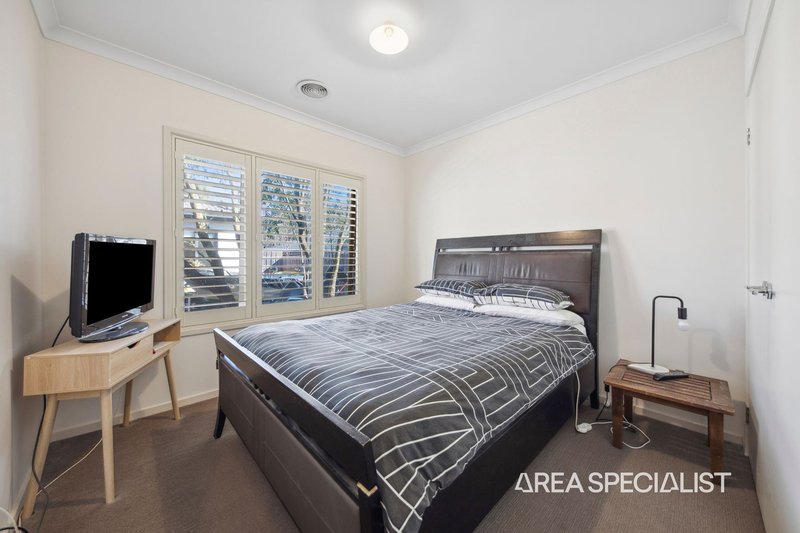 Photo - 6 Auburn Close, Pakenham VIC 3810 - Image 6