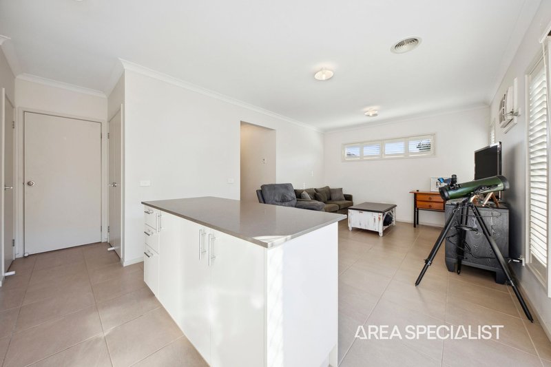 Photo - 6 Auburn Close, Pakenham VIC 3810 - Image 9