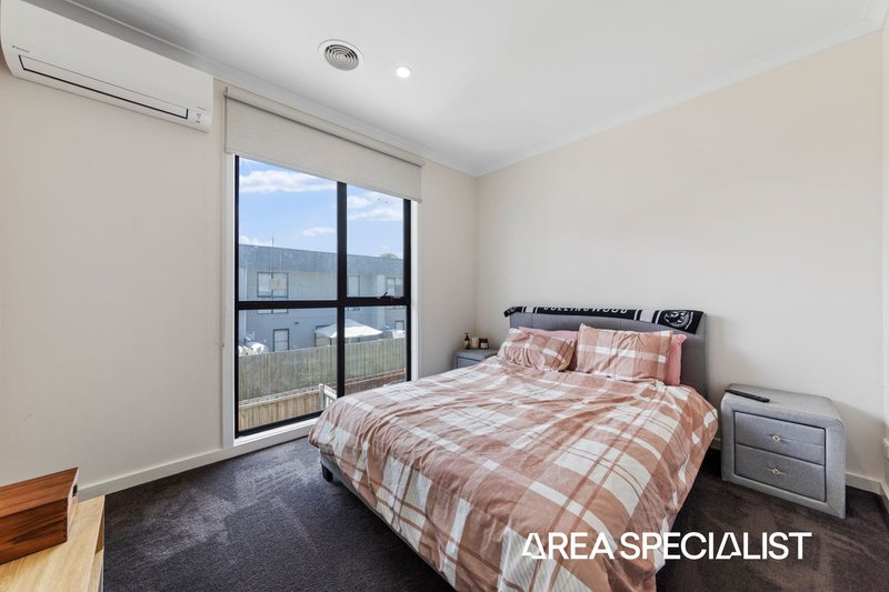 Photo - 6 Autumn Crescent, Carrum Downs VIC 3201 - Image 11