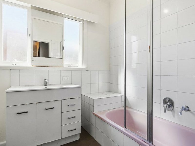 Photo - 6 Avondale Street, Springvale VIC 3171 - Image 4