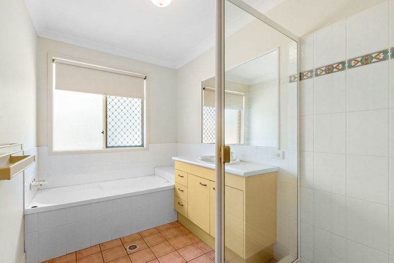 Photo - 6 Azure Crescent, Griffin QLD 4503 - Image 9