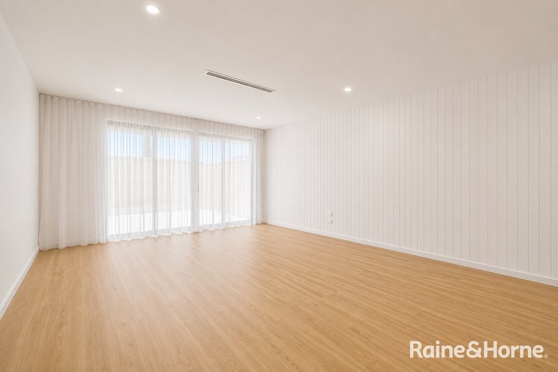 Photo - 6 Azure Road, Wollert VIC 3750 - Image 3