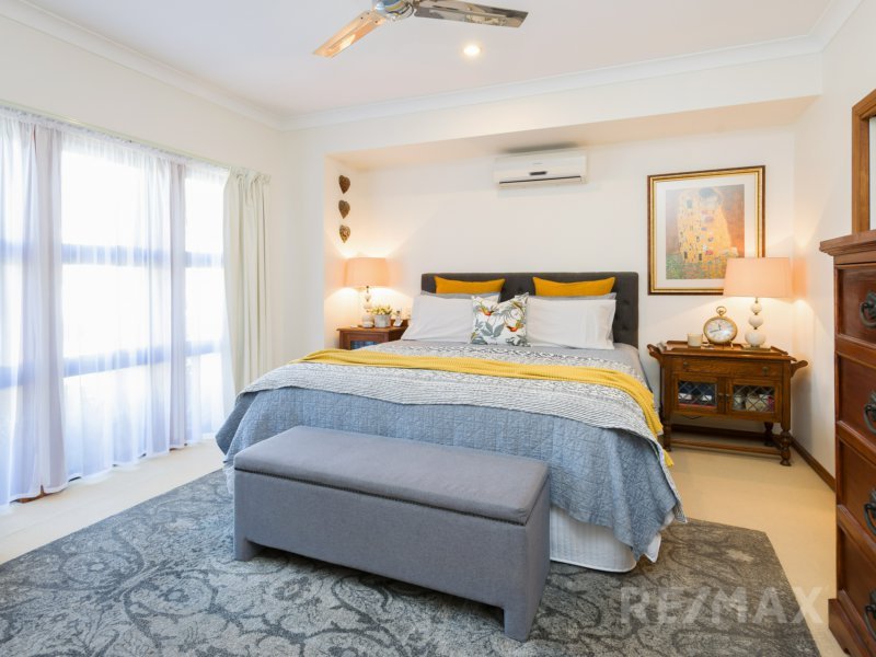 Photo - 6 Azzurra Drive, Varsity Lakes QLD 4227 - Image 7